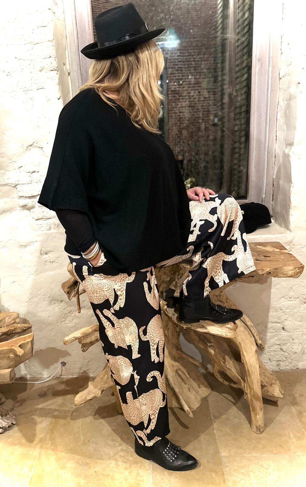 Pull ample noir manches 3/4